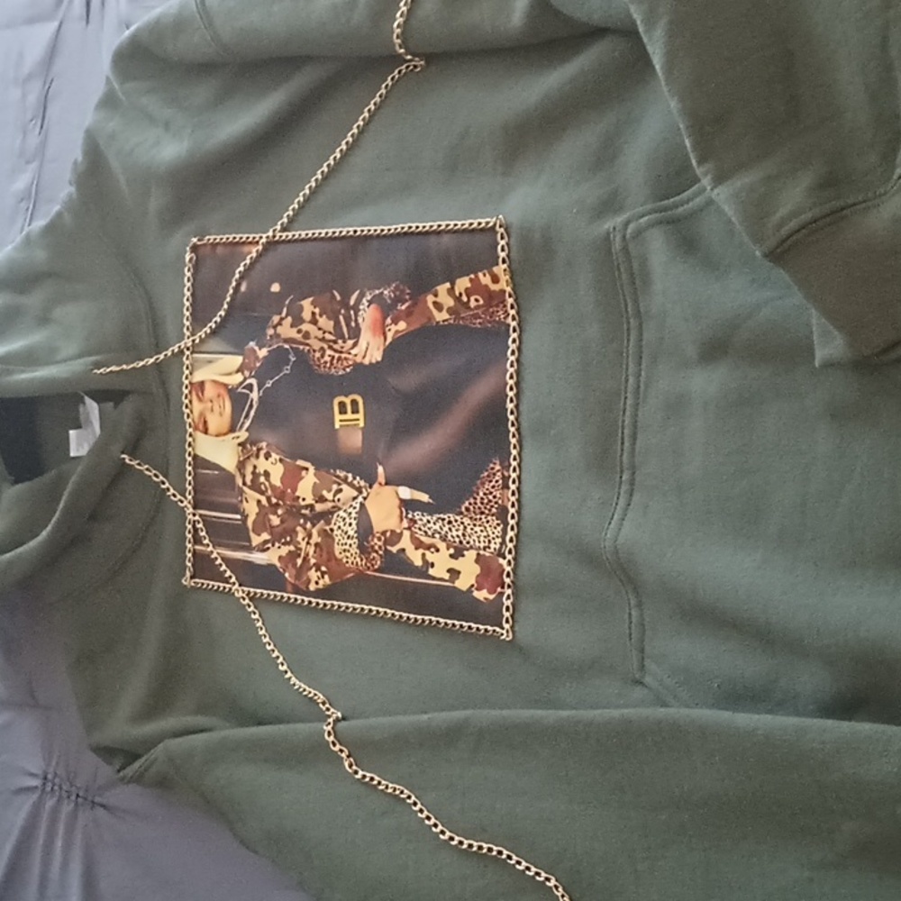 Custom sweater - Picture 8 of 8
